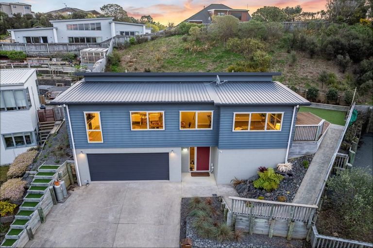 Photo of property in 136 Navigation Drive, Whitby, Porirua, 5024