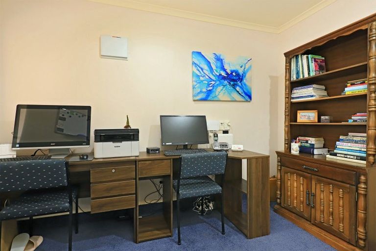Photo of property in 150 Avenue Road, Greenmeadows, Napier, 4112