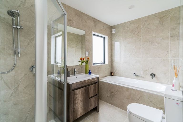 Photo of property in 718b Massey Road, Mangere, Auckland, 2022