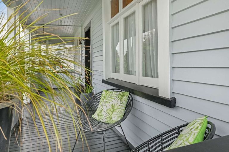 Photo of property in 87 Russell Street, Westport, 7825