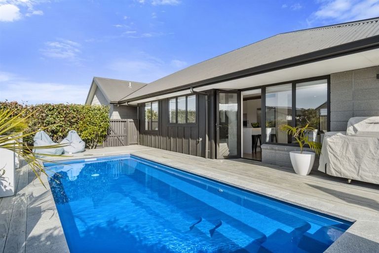 Photo of property in 2 Pimelea Street, Papamoa Beach, Papamoa, 3118