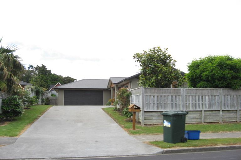 Photo of property in 28 Ridgeway Road, Pukekohe, 2120