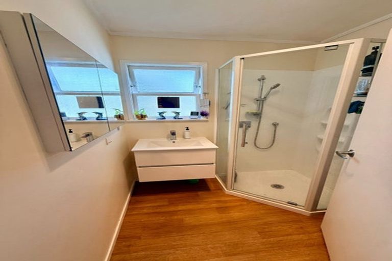 Photo of property in 38 Tairere Crescent, Rosehill, Papakura, 2113