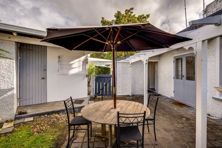 Photo of property in 21 Duart Road, Havelock North, 4130