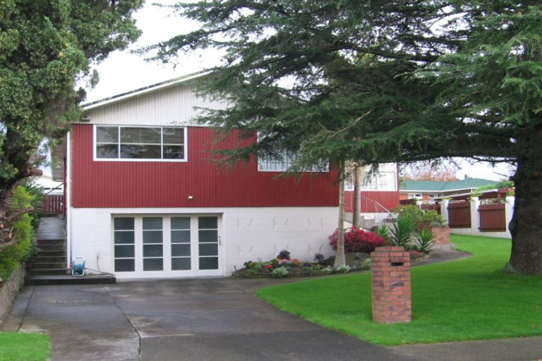 Photo of property in 38 Glenmore Road, Sunnyhills, Auckland, 2010