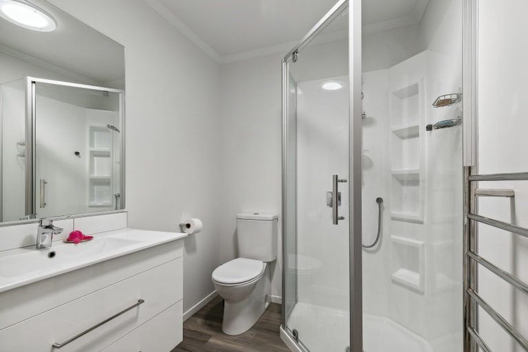 Photo of property in 9u6 Surrey Street, Tawa, Wellington, 5028