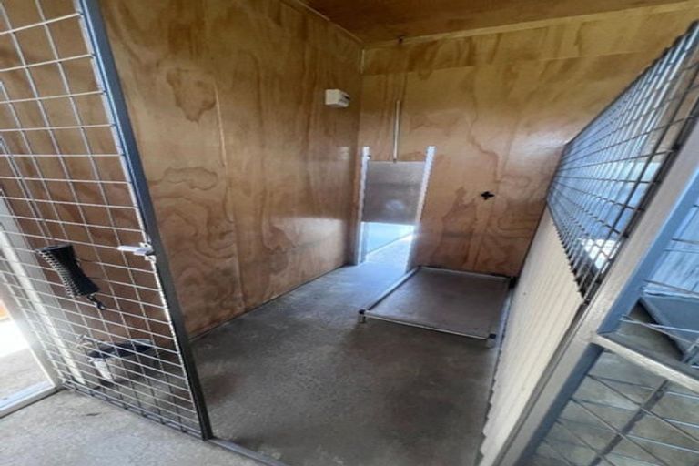 Photo of property in 140 Mako Mako Road, Levin, 5510