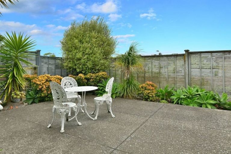Photo of property in 1/4 Rosario Crescent, Red Beach, 0932