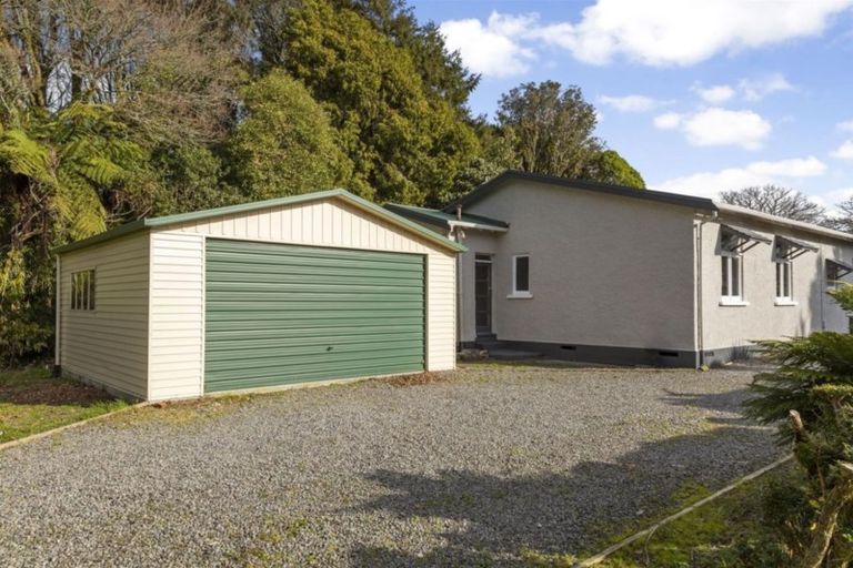 Photo of property in 6 Percy Avenue, Stratford, 4332