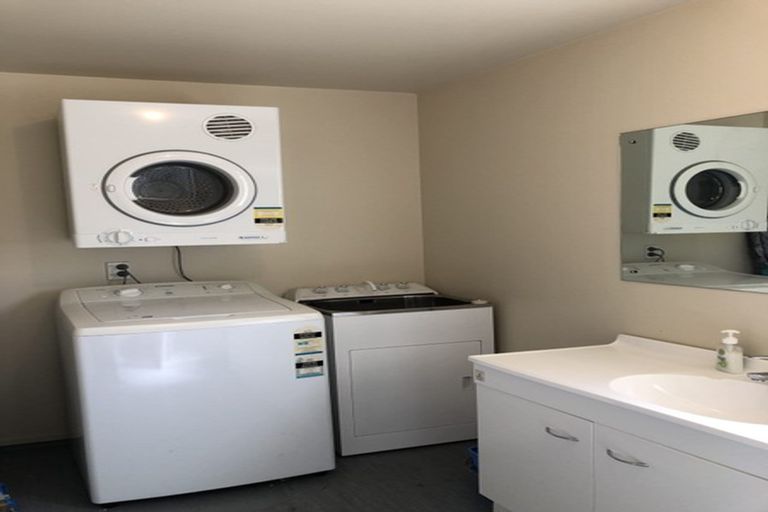 Photo of property in 8b Rex Street, Riccarton, Christchurch, 8041