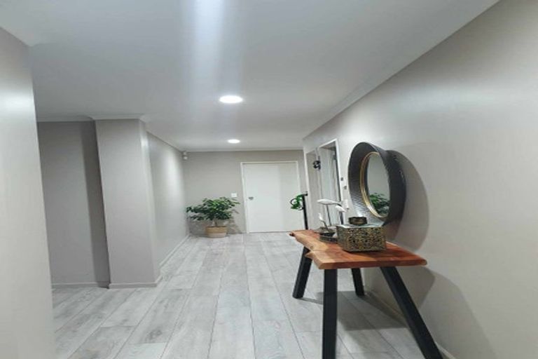 Photo of property in 21 Cambrian Street, Churton Park, Wellington, 6037