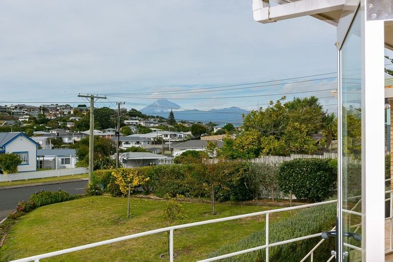 Photo of property in 98 Ngamotu Road, Spotswood, New Plymouth, 4310