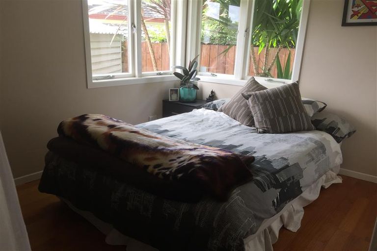 Photo of property in 47 Hereford Street, Te Atatu Peninsula, Auckland, 0610