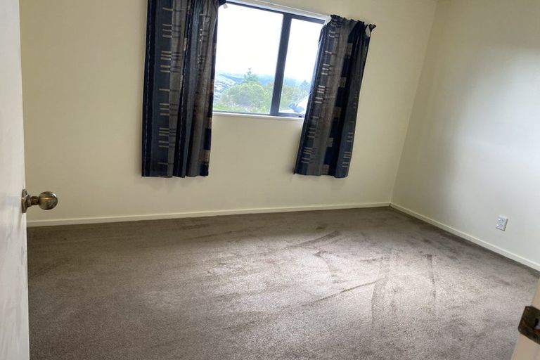 Photo of property in 49 Edgecombe Street, Newlands, Wellington, 6037