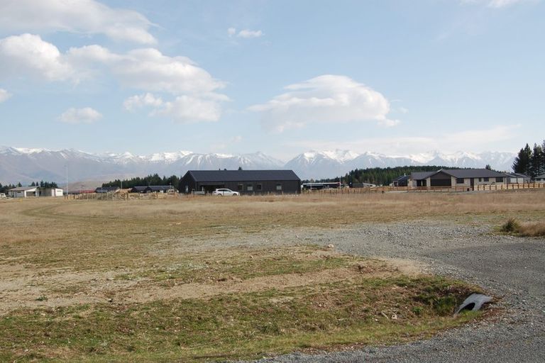 Photo of property in 2 Peak Drive, Twizel, 7901