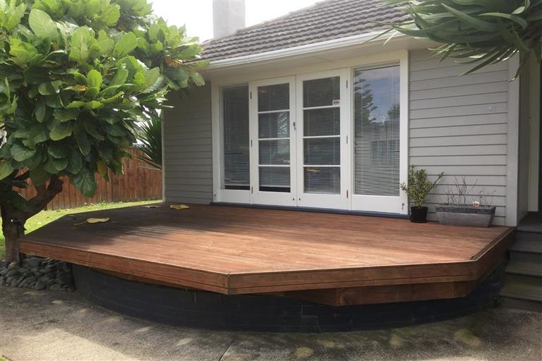 Photo of property in 47 Hereford Street, Te Atatu Peninsula, Auckland, 0610