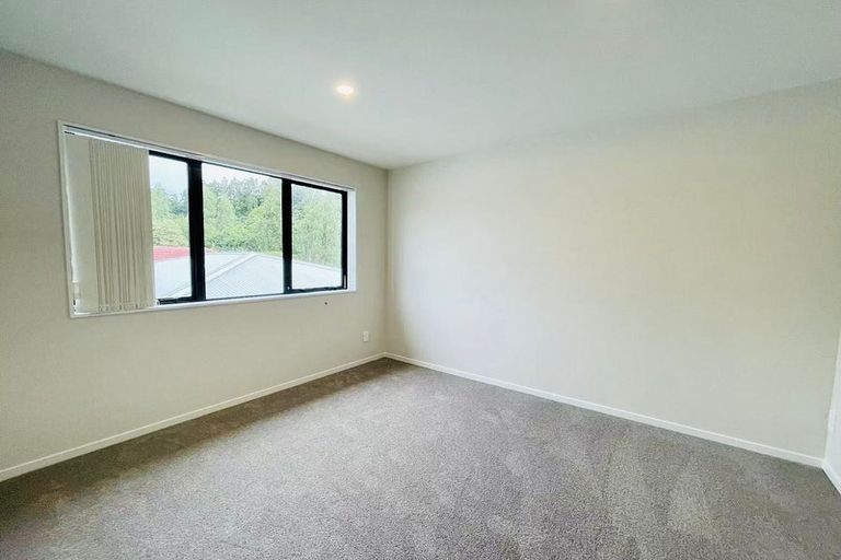 Photo of property in 30a Lowtherhurst Road, Massey, Auckland, 0614