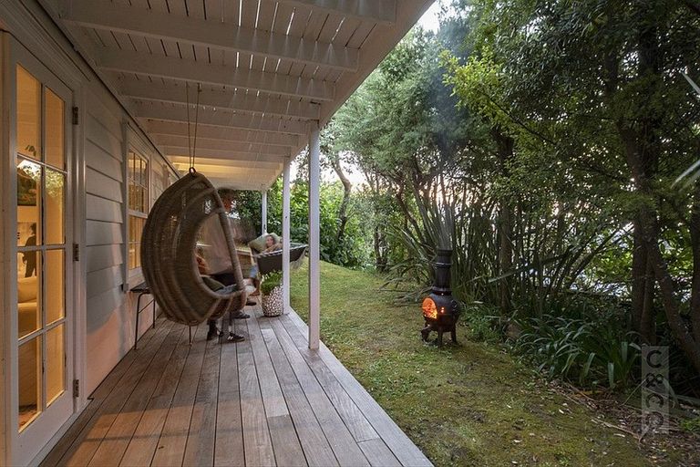 Photo of property in 4 Gow Street, Helensville, 0800