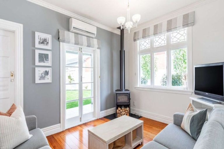 Photo of property in 388 Fergusson Drive, Heretaunga, Upper Hutt, 5018