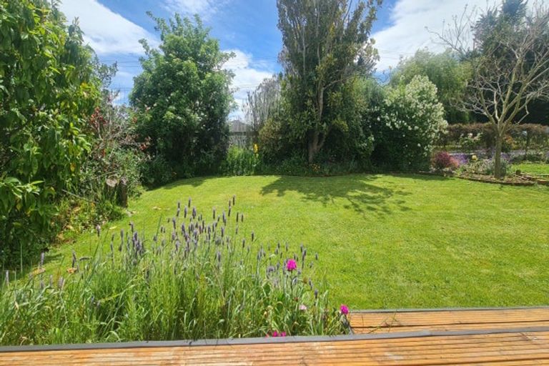 Photo of property in 27 Waitere Street, Marton, 4710