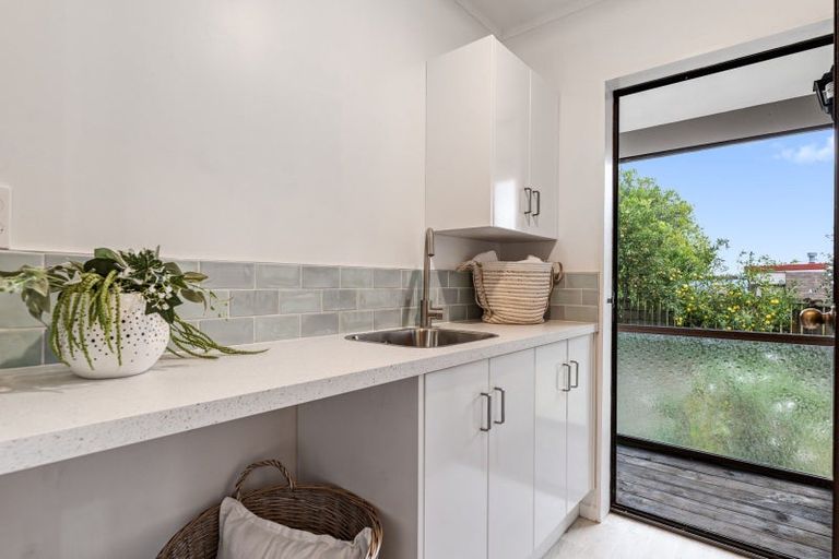 Photo of property in 18 Taylor Street, Ohauiti, Tauranga, 3112