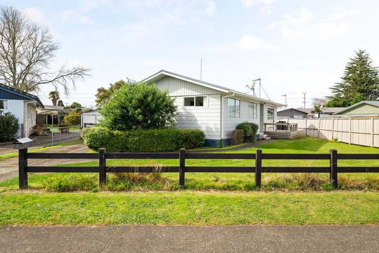 Photo of property in 4 Elmwood Crescent, Pukete, Hamilton, 3200