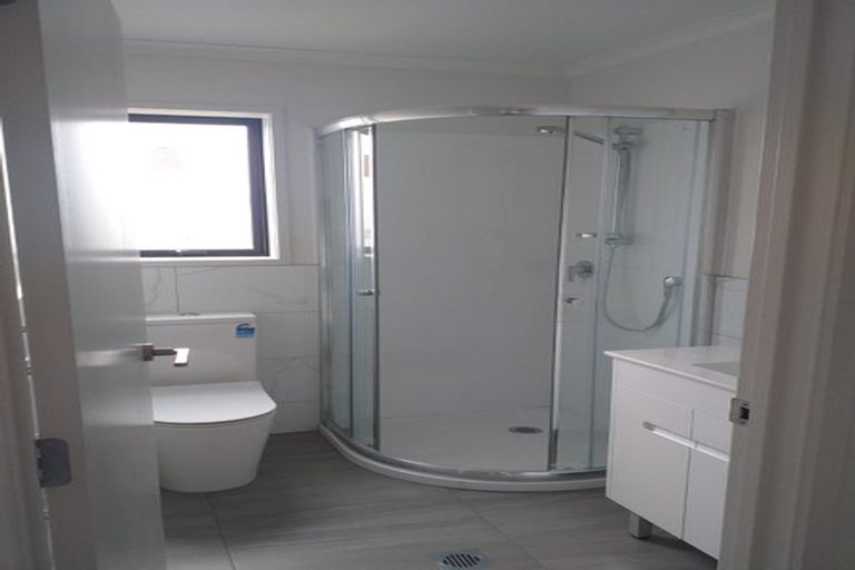 Photo of property in 2 Emerald Avenue, Rosehill, 2113
