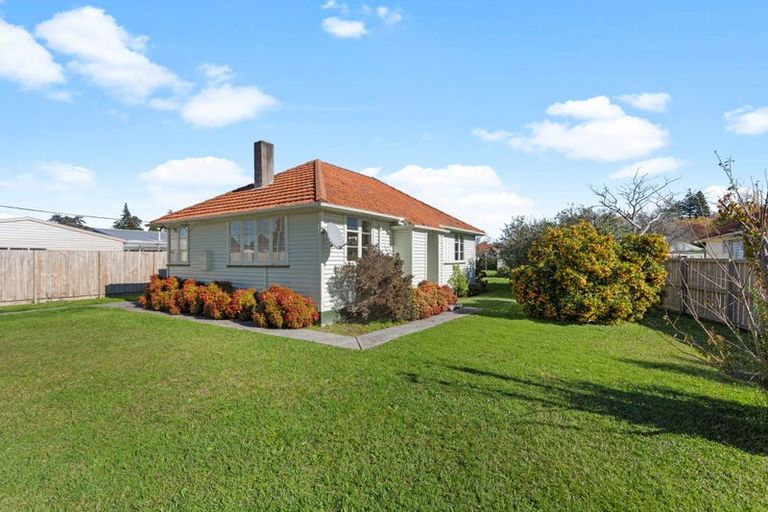 Photo of property in 1 Chapman Crescent, Morrinsville, 3300