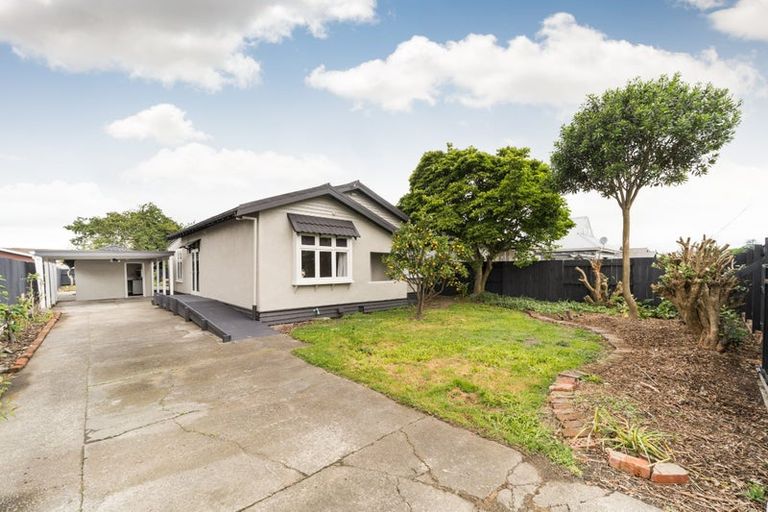 Photo of property in 85 Shamrock Street, Takaro, Palmerston North, 4412