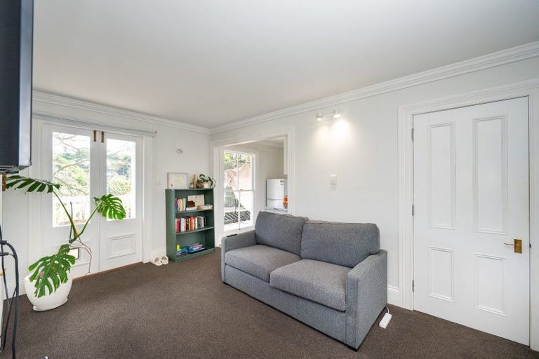 Photo of property in 12 Hadfield Terrace, Bluff Hill, Napier, 4110