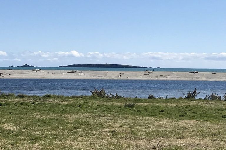 Photo of property in 11 Fox Moth Drive, Haast, 7886