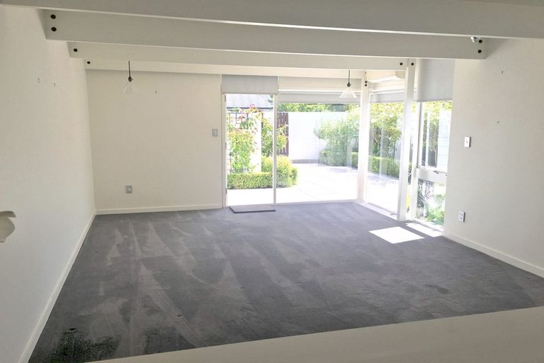 Photo of property in 102 Winchester Street, Merivale, Christchurch, 8014