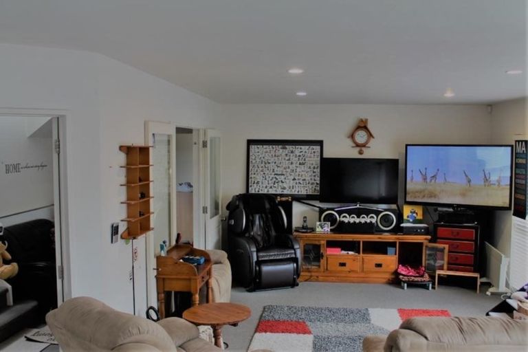 Photo of property in 2/86 Birkenhead Avenue, Birkenhead, Auckland, 0626