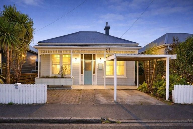 Photo of property in 21 Atkinson Street, South Dunedin, Dunedin, 9012