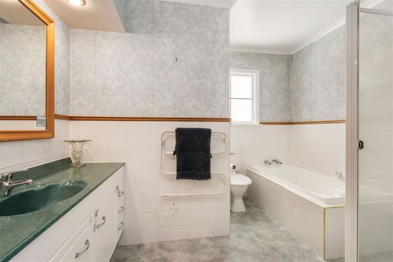 Photo of property in 55 Englefield Road, Northwood, Christchurch, 8051