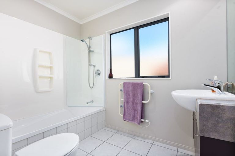 Photo of property in 31 Espalier Drive, Henderson, Auckland, 0612