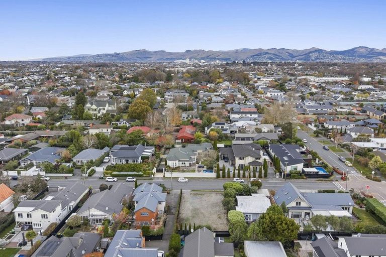 Photo of property in 87 Hawthorne Street, Strowan, Christchurch, 8052