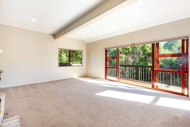 Photo of property in 16 James Cook Drive, Whitby, Porirua, 5024