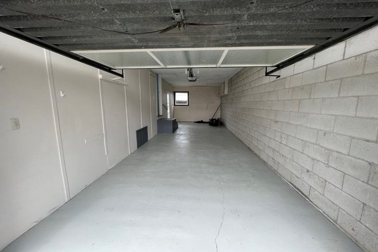 Photo of property in 1/2a Jennifer Place, Papatoetoe, Auckland, 2025