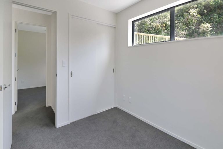 Photo of property in 63u2 Tiketike Way, Brooklyn, Wellington, 6021
