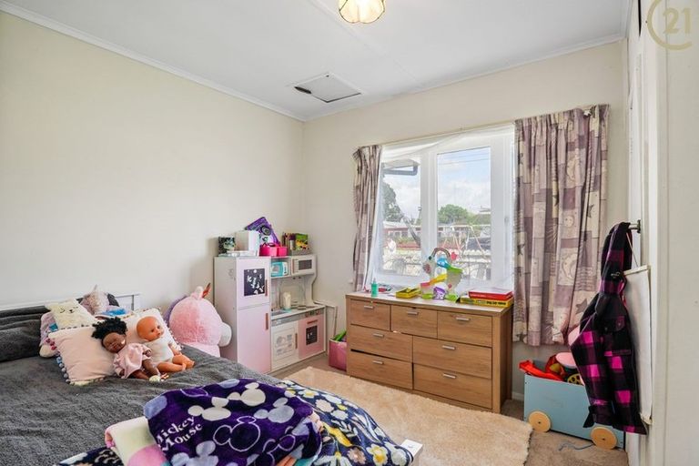 Photo of property in 1/1 Margaret Street, Papakura, 2110