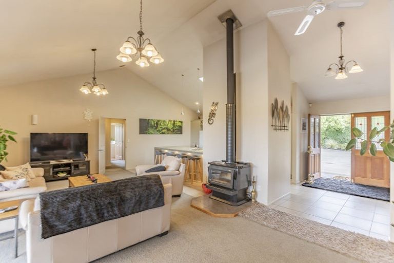 Photo of property in 346 Porangahau Road, Waipukurau, 4282