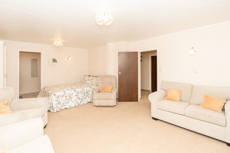 Photo of property in 51 Resthill Crescent, Glenview, Hamilton, 3206