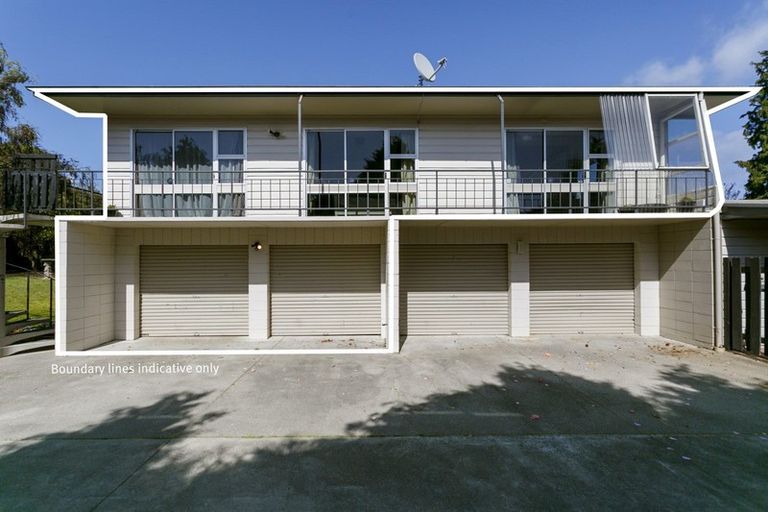 Photo of property in 4 Kereru Street, Two Mile Bay, Taupo, 3330