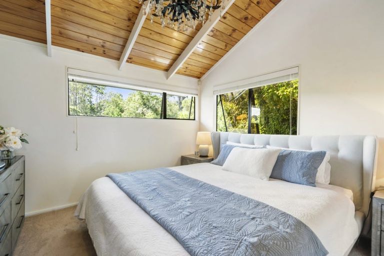 Photo of property in 22 Hebe Place, Birkenhead, Auckland, 0626