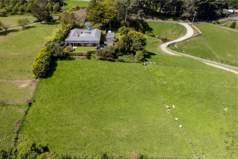 Photo of property in 30 Takarau Gorge Road, Ohariu, Wellington, 6037