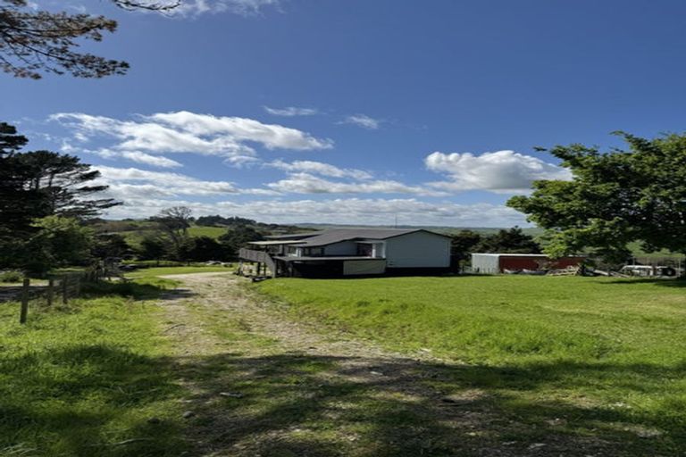 Photo of property in 47 The Pines Road, Paparoa, 0571