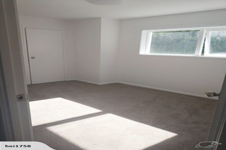 Photo of property in 2/77 Stanaway Street, Hillcrest, Auckland, 0627