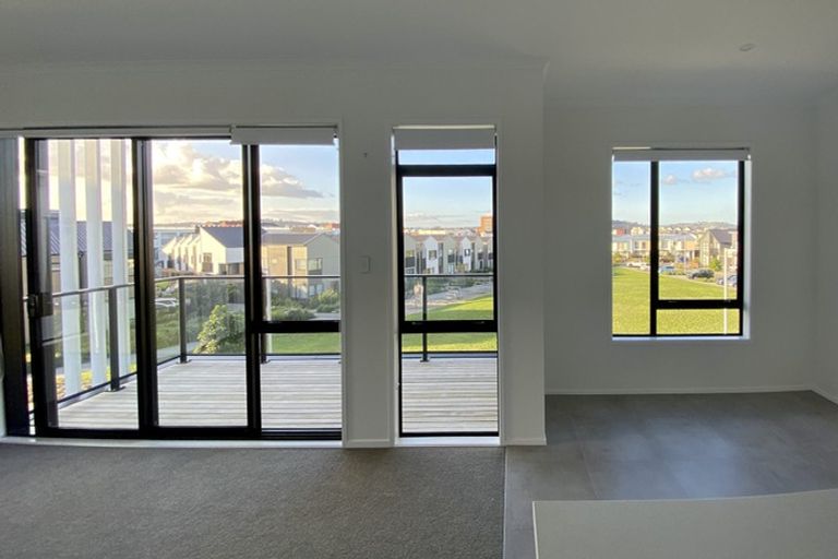 Photo of property in 2/42 Nugget Avenue, Hobsonville, Auckland, 0616