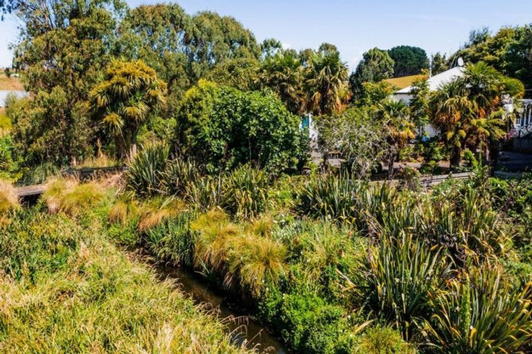 Photo of property in 210 Turuturu Road, Hawera, 4674